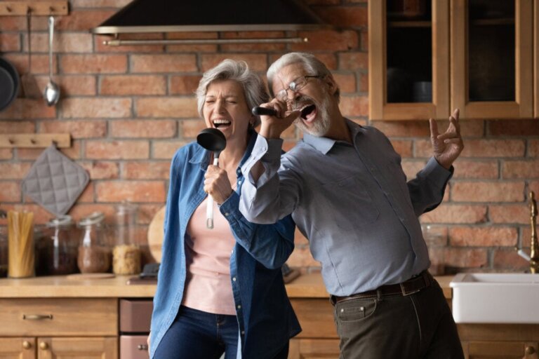 Singing Can Improve Brain Function, Science Claims
