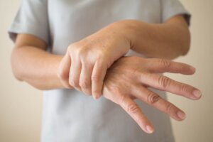 Anxiety Tremors: What Causes Them and How to Control Them