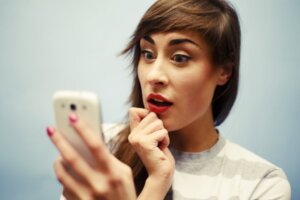 The Spread of False Information on Social Media