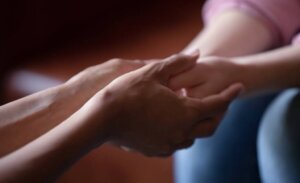 How to Help Someone Who's Self-Harming